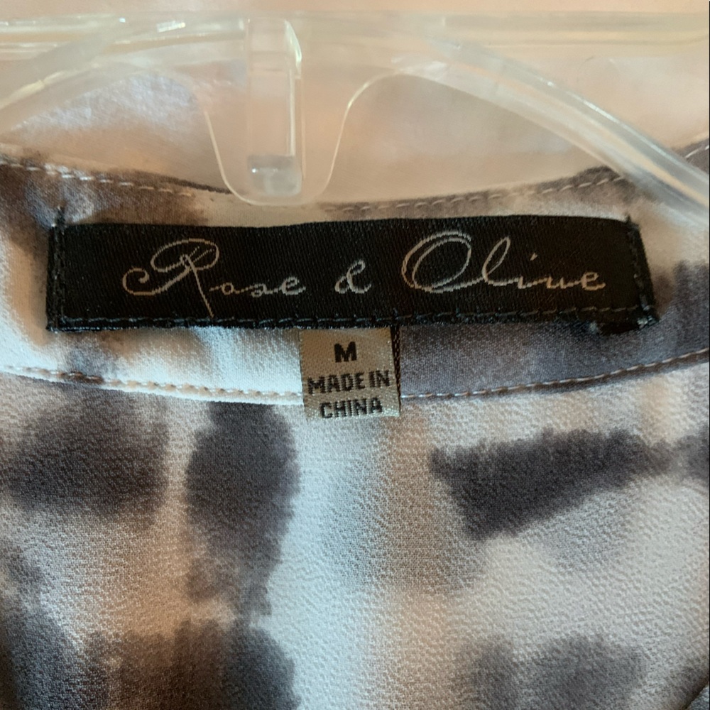Ladies blouse - Picture 3 of 3